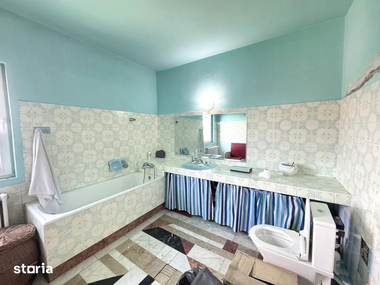 Apartament cu 5 camere, mobilat în Andrei Mureșanu