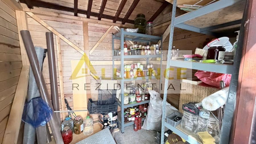Casă individuală cu 4 camere cu Canalizare în Berceni