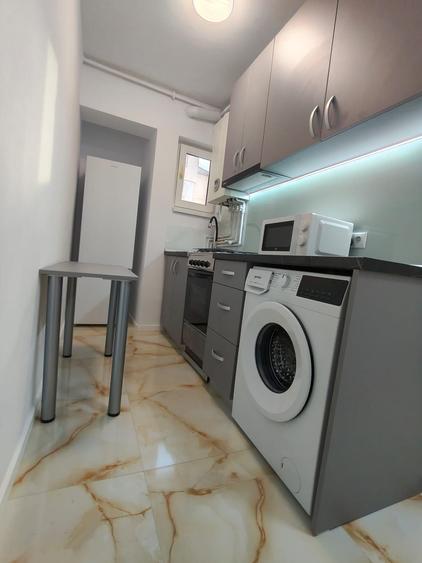Inchiriez apartament 2 camere - 1
