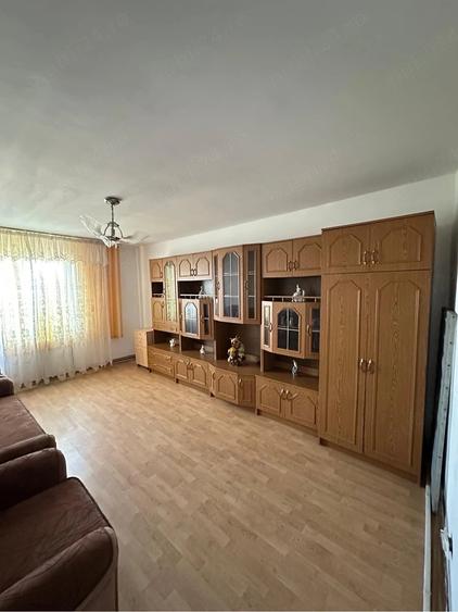 Apartament cu 2 camere decomandat în Independenței