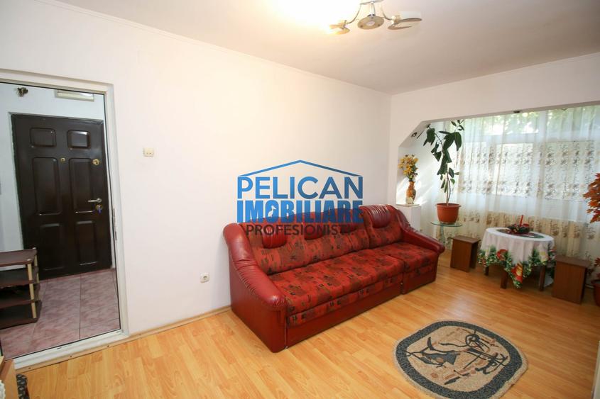 Apartament cu 2 camere semidecomandat, mobilat în Vest