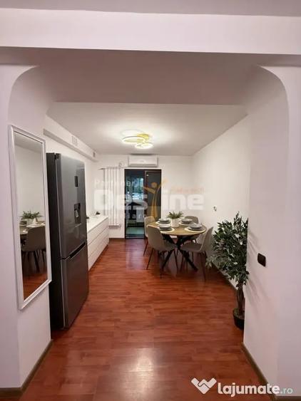 Apartament cu 4 camere decomandat în Central