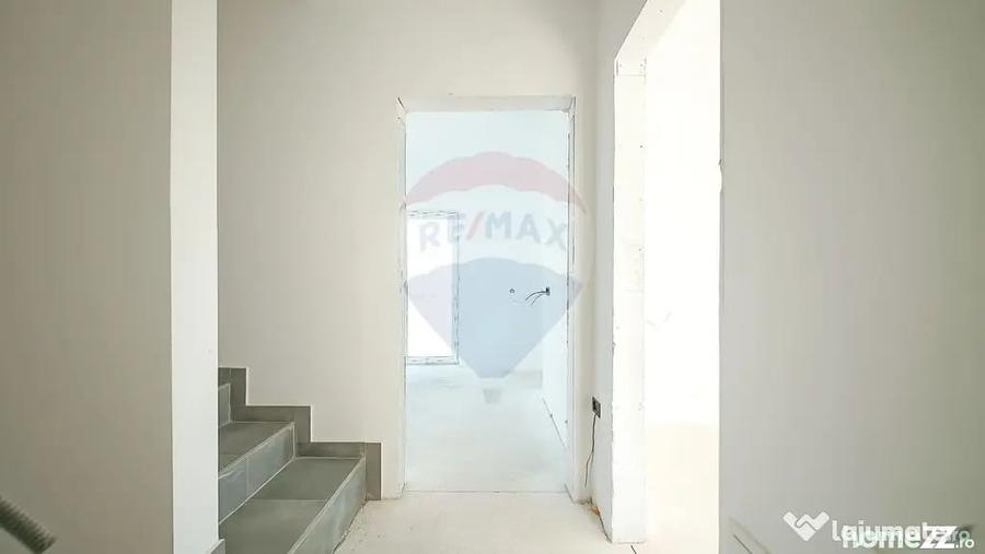 Casă cu 5 camere cu Teren 178 Mp în Tărlungeni