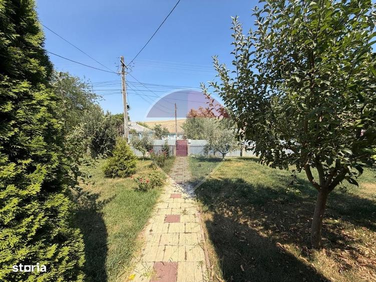Casă cu 4 camere în Tătărăști