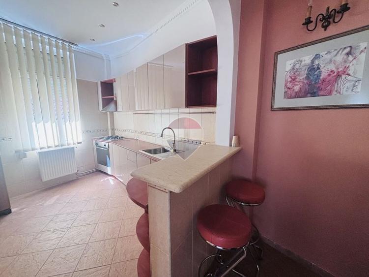 Casă individuală cu 4 camere cu Teren 200 Mp în Dorobanți