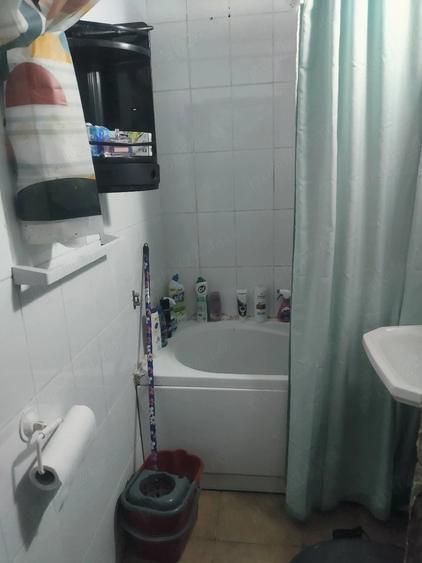 Garsonieră semidecomandată în Gară