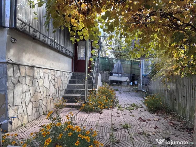 Casă cu 3 camere cu Teren 600 Mp în Cosmina de Jos