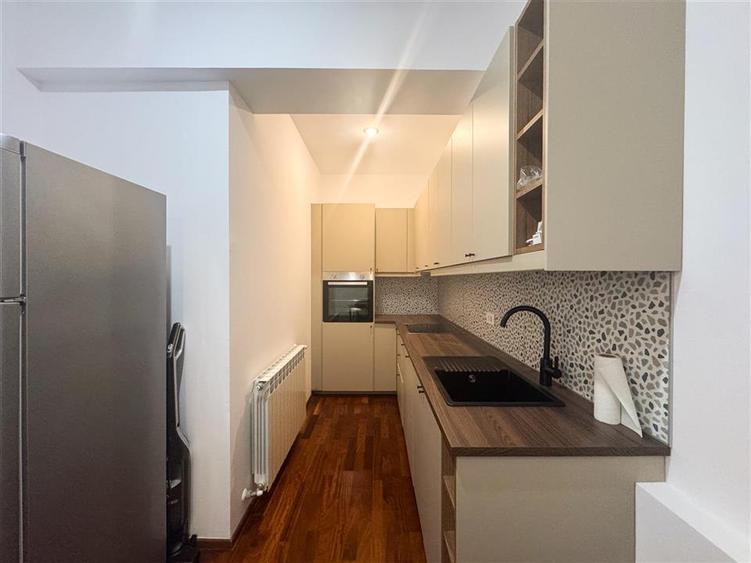 Apartament cu 3 camere decomandat, mobilat în Herăstrău