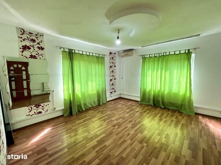 Casă cu 4 camere cu Canalizare în Vitan