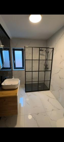 Duplex cu 3 camere cu Canalizare în Florești
