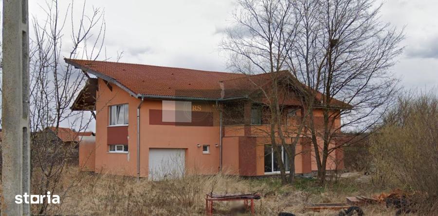 Casă cu 5 camere cu Teren 1895 Mp în Hărman