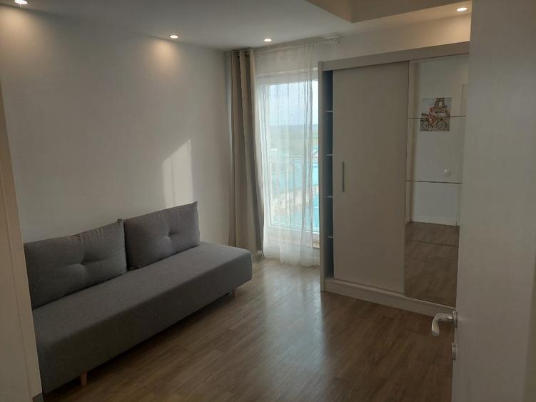 Apartament cu 3 camere decomandat în Ștefăneștii de Jos