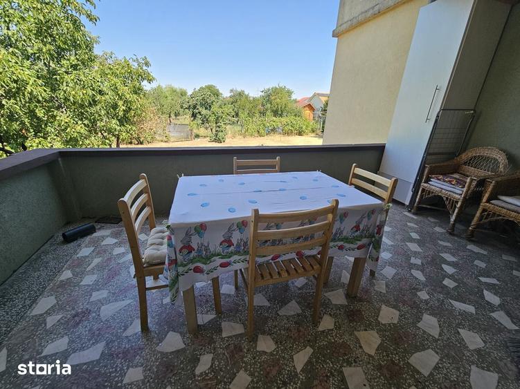 Casă cu 5 camere decomandat cu Teren 800 Mp în Ghiroda