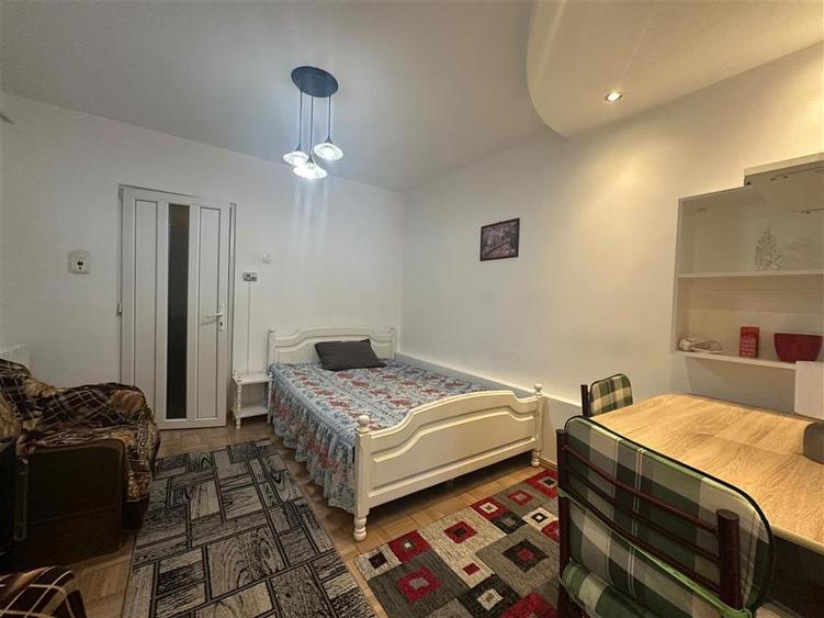 Apartament cu 2 camere decomandat în Alexandru cel Bun