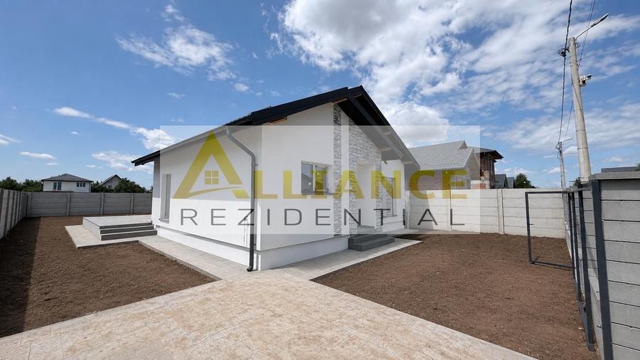Casă individuală cu 4 camere cu Canalizare în Berceni