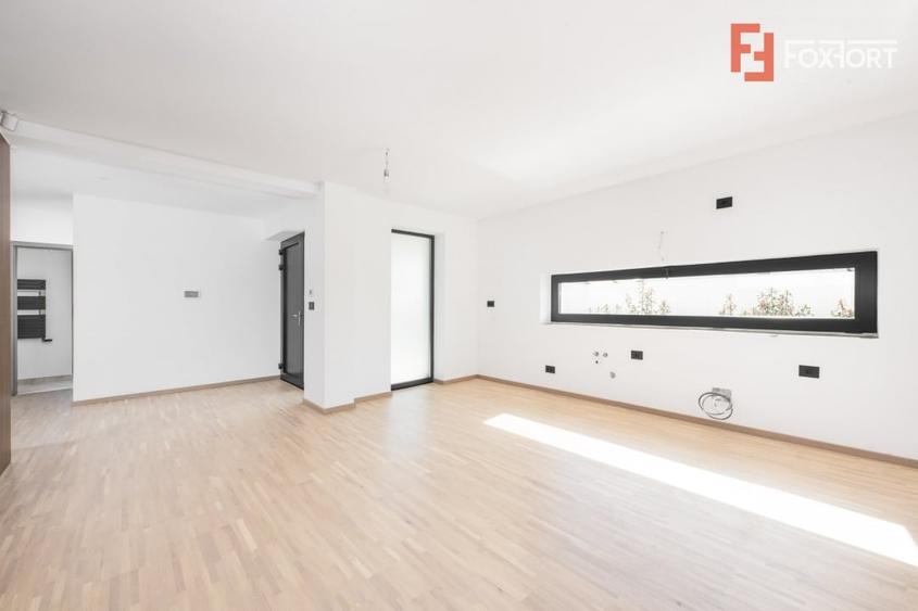 Duplex cu 4 camere cu Canalizare în Dumbrăvița
