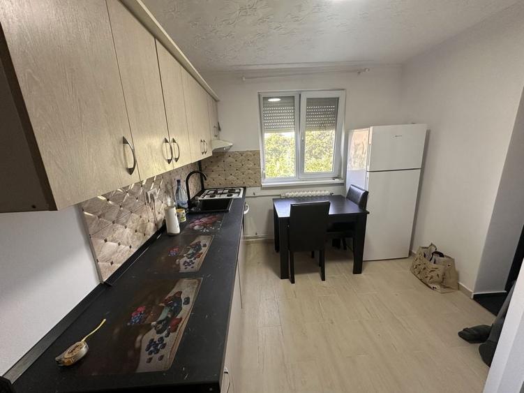 Garsonieră decomandată în Central