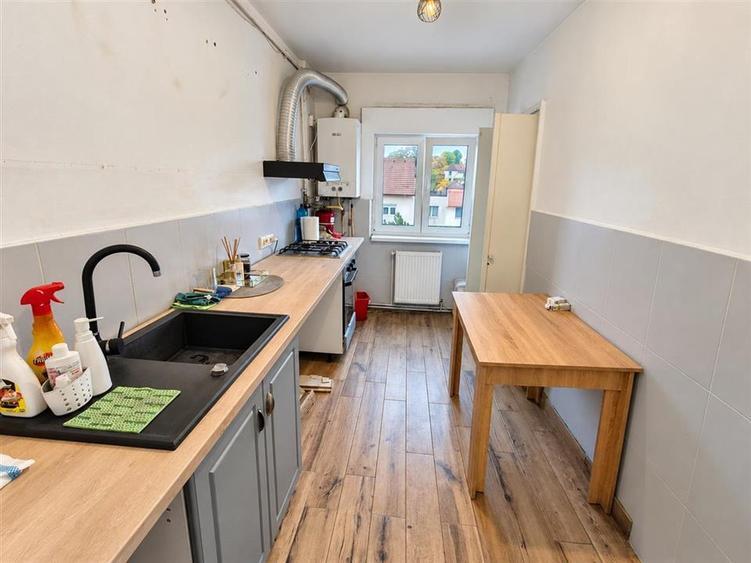 Apartament cu 2 camere decomandat, mobilat în Ștrand