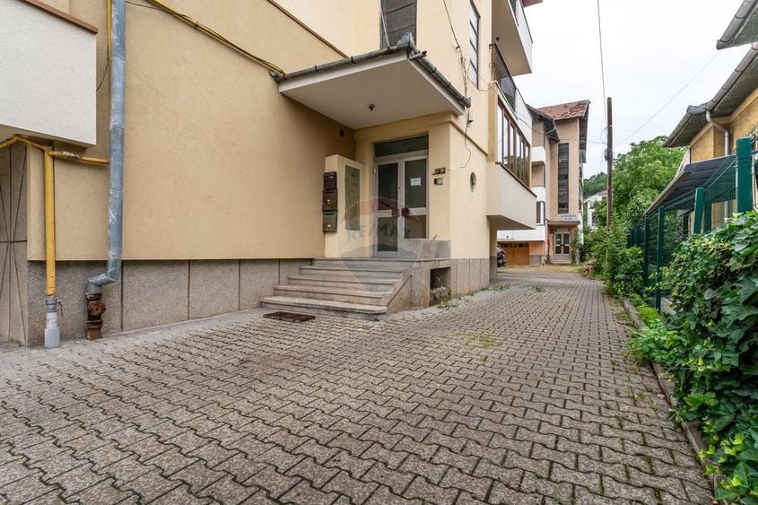 Apartament cu 3 camere decomandat în Grigorescu