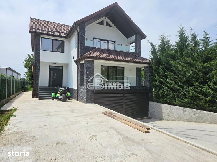 Casă cu 4 camere decomandat cu Teren 1201 Mp în Ulmi