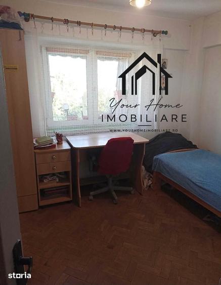 Apartament cu 3 camere decomandat în Sărari