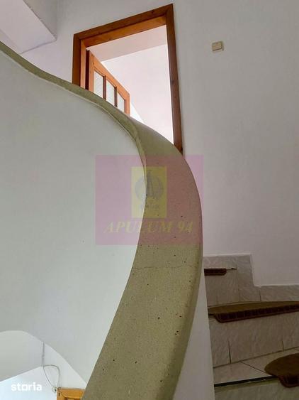 Apartament cu 4 camere decomandat, mobilat în Decebal