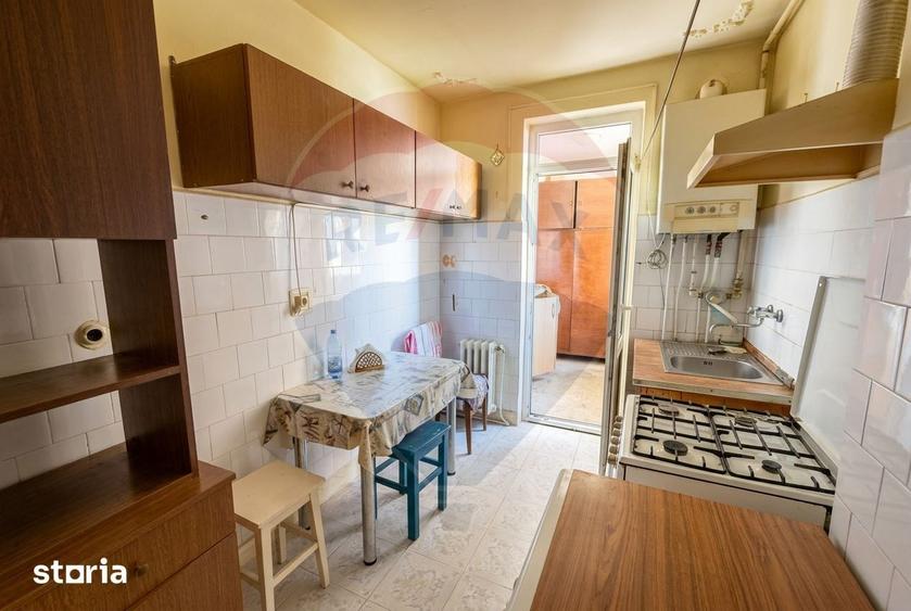 Apartament cu 2 camere decomandat în Est