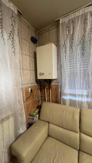Casă individuală cu 6 camere cu Canalizare în Exterior Vest