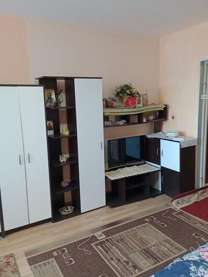 Garsonieră decomandată în Hipodrom