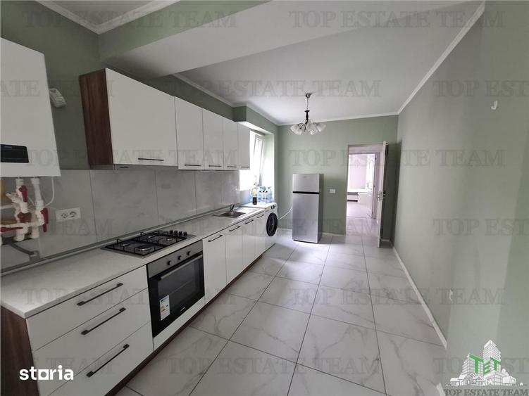 Casă cu 7 camere decomandat cu Teren 720 Mp în Crevedia