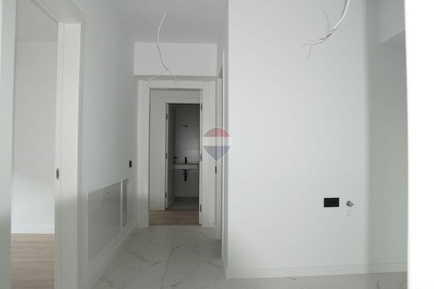 Apartament cu 3 camere decomandat în Theodor Pallady