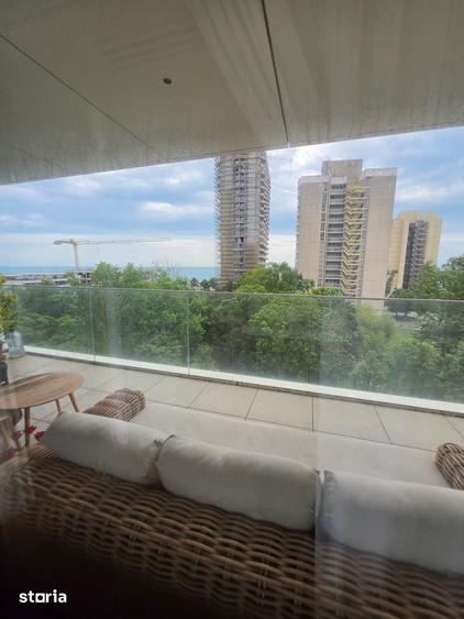 Vanzare apartament 2 camere in Olimp, bloc Vogh, aproape de plaja - 1