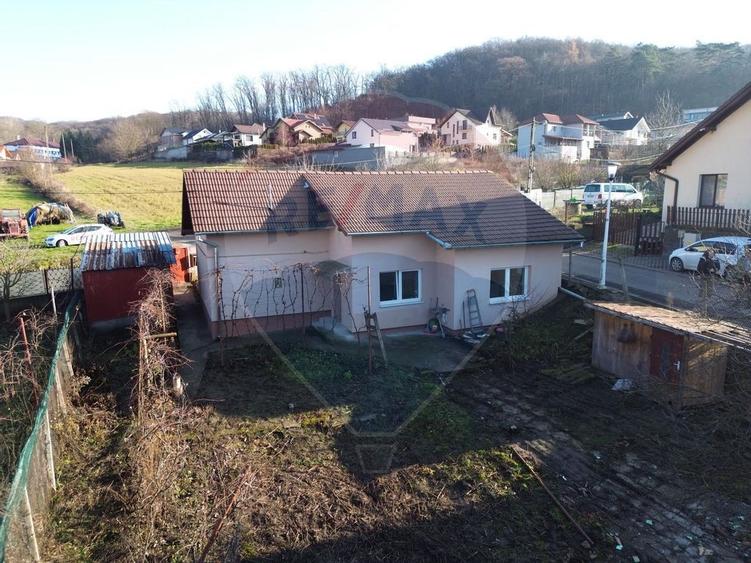Casă cu 3 camere cu Teren 545 Mp în Central