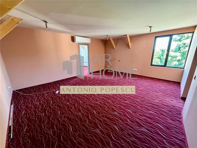 Spațiu comercial, de 150 mp, în Central