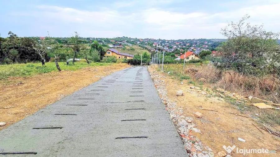 Teren de 1200 mp, în Bucium