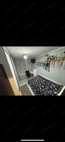 Apartament cu 4 camere decomandat în Basarabia