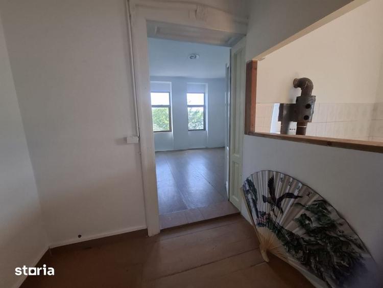 Casă cu 6 camere cu Teren 5766 Mp în Iosefin