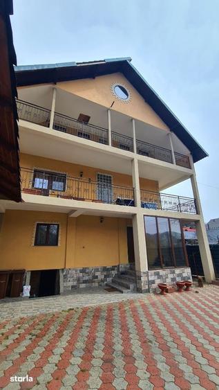 Casă cu 6 camere cu Teren 320 Mp în Corbeni