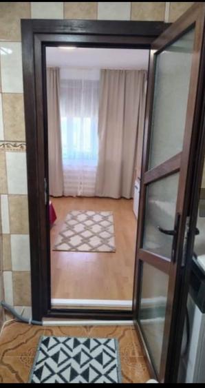 garsonieră zona cet mobilată utilată  19 mp - 1