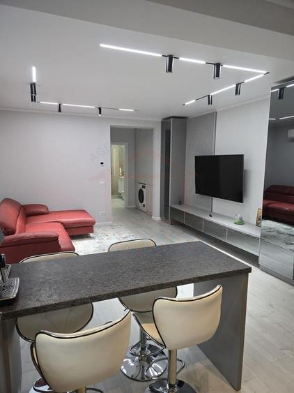 Apartament cu 2 camere semidecomandat, mobilat în Bd. Coșbuc