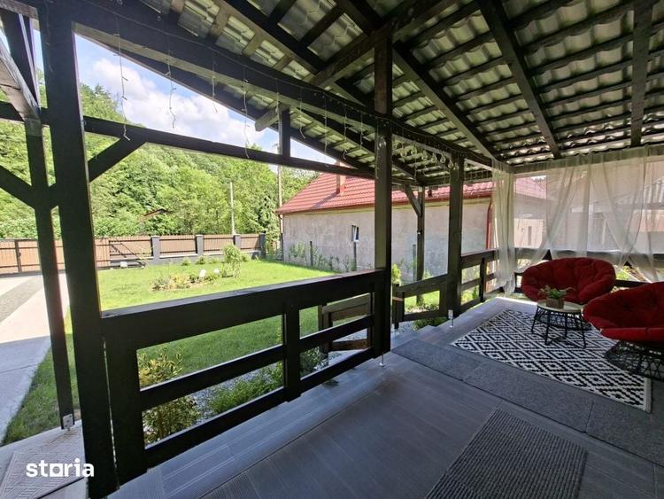 Casă cu 4 camere cu Teren 800 Mp în Ferneziu