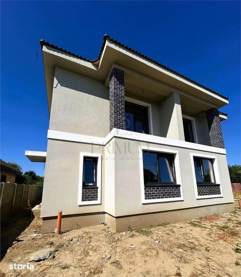 Casă cu 5 camere cu Teren 300 Mp în Sânmihaiu Român