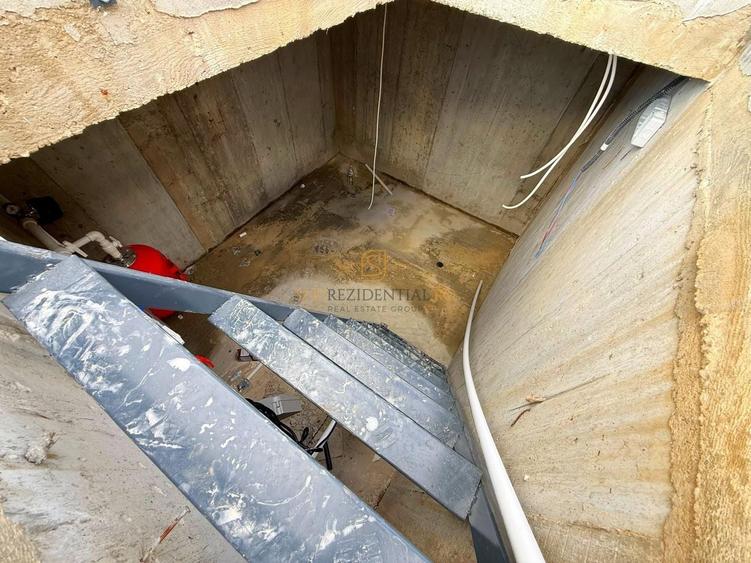 Casă individuală cu 4 camere cu Canalizare în Berceni