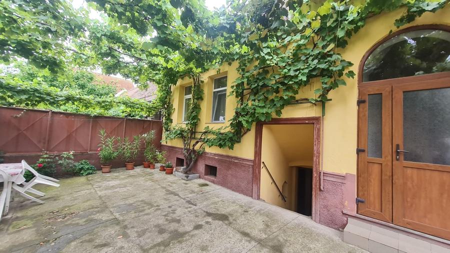 Casă cu 3 camere cu Teren 255 Mp în Cristian