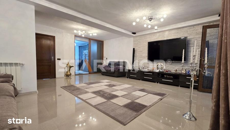 Casă cu 6 camere decomandat cu Teren 306 Mp în Central