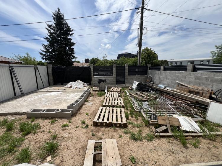 Casă individuală cu 3 camere cu Canalizare în Brănești