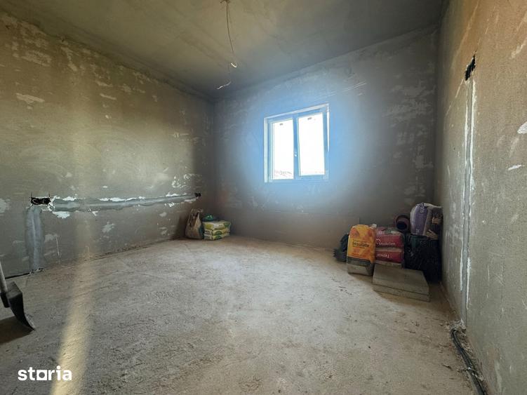 Casă cu 3 camere cu Teren 490 Mp în Jucu