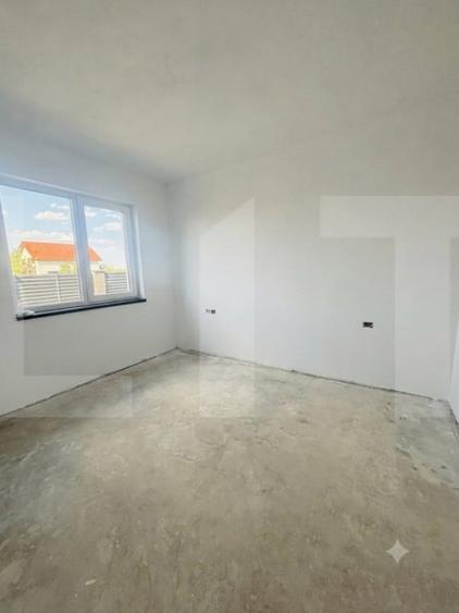 Casă cu 4 camere cu Teren 316 Mp în Moșnița Veche