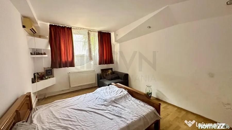 Casă cu 7 camere cu Teren 180 Mp în Vatra Luminoasă