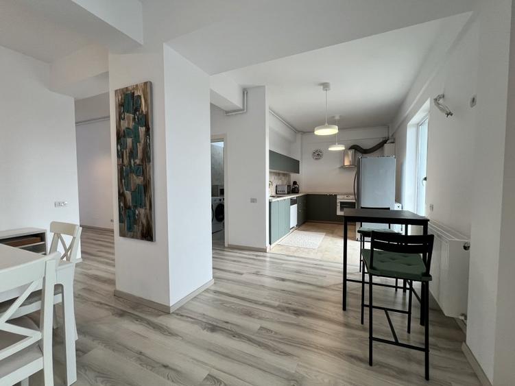 Apartament cu 3 camere decomandat, mobilat în Bucureștii Noi
